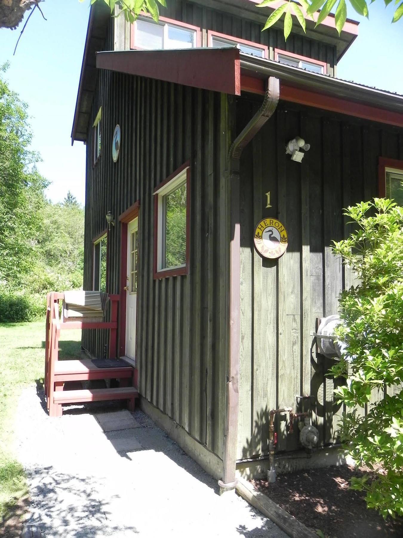 Forest Echoes Cabins Cultus Lake Eksteriør billede